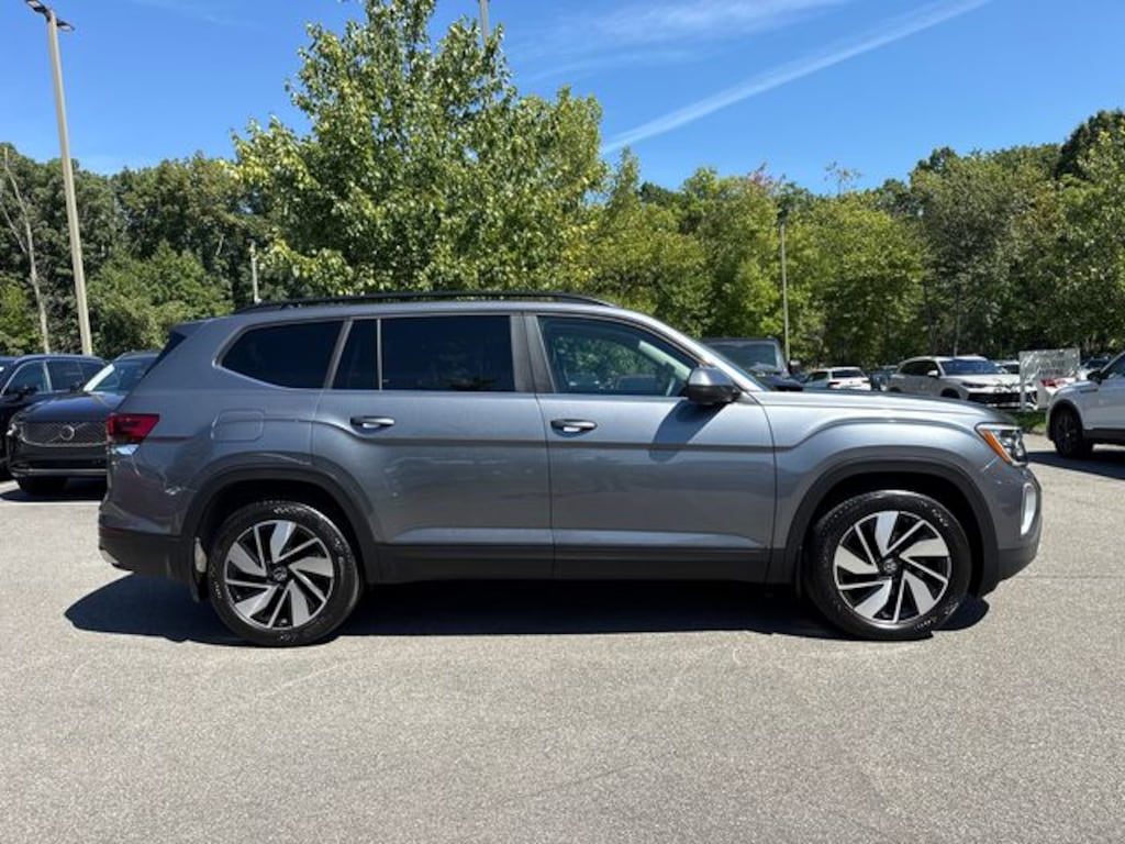 Certified 2024 Volkswagen Atlas 2.0T SE w/Technology SUV