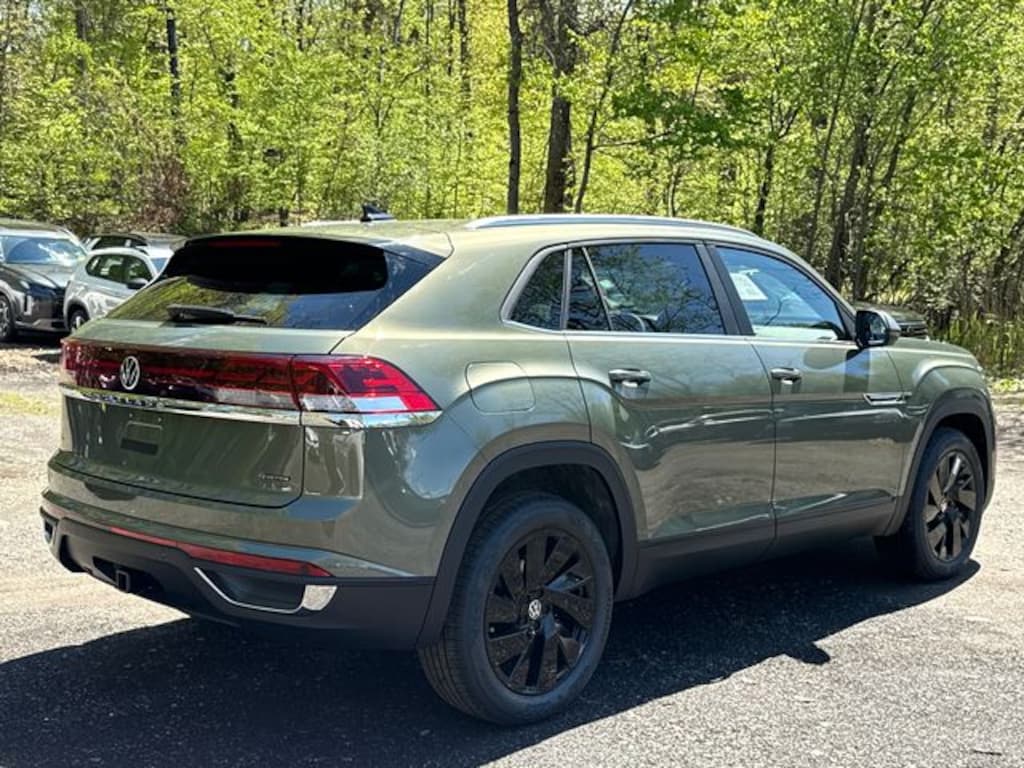 New 2026 Volkswagen Atlas Cross Sport 2.0T SE w/Technology SUV
