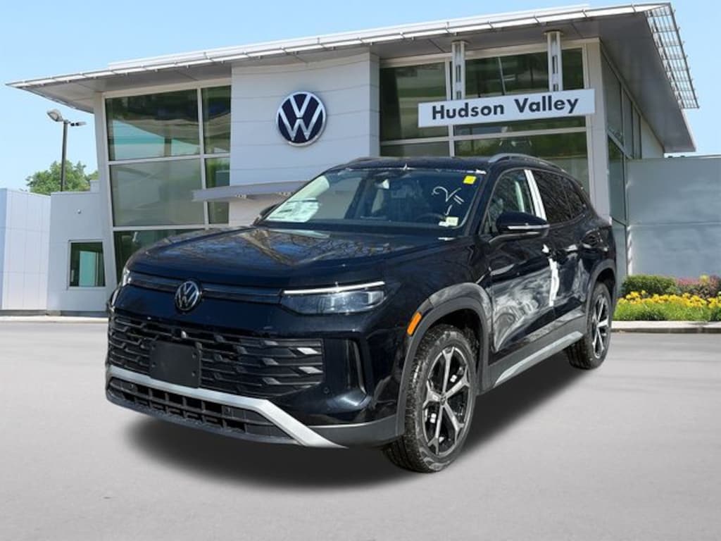 New 2026 Volkswagen Tiguan 2.0T SE SUV