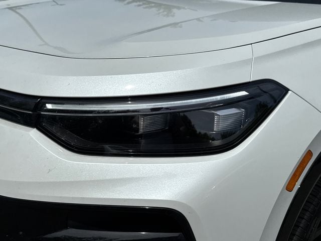 2026 Volkswagen Tiguan SE R-LINE BLACK - Photo 9
