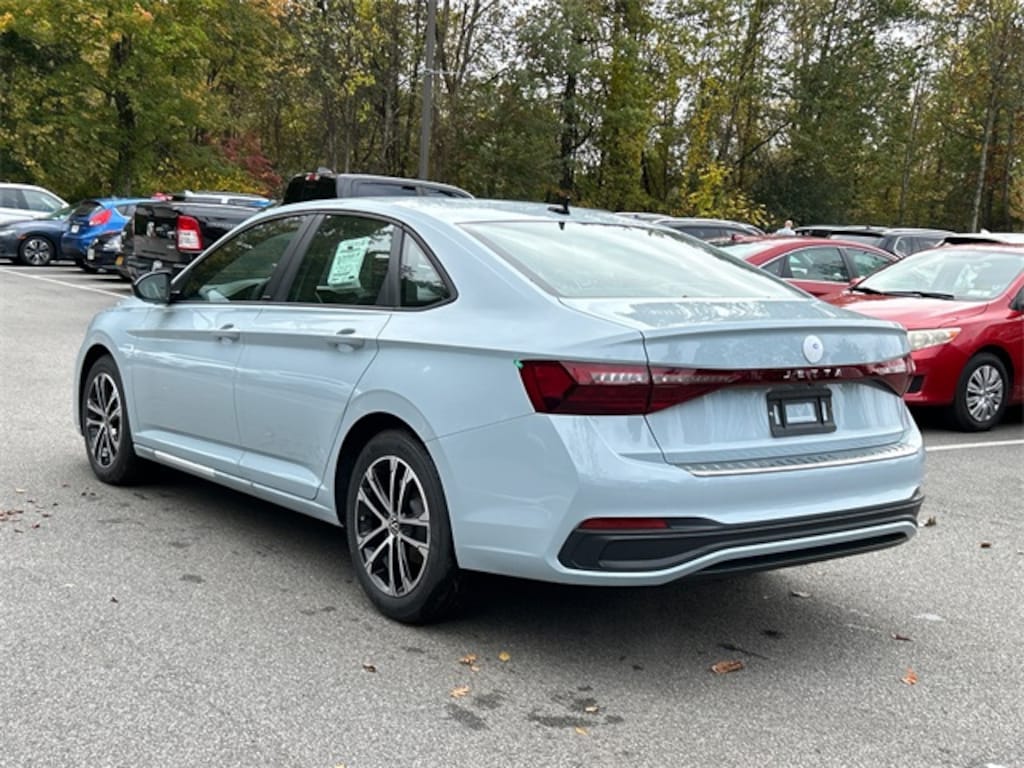 New 2025 Volkswagen Jetta 1.5T Sport Sedan