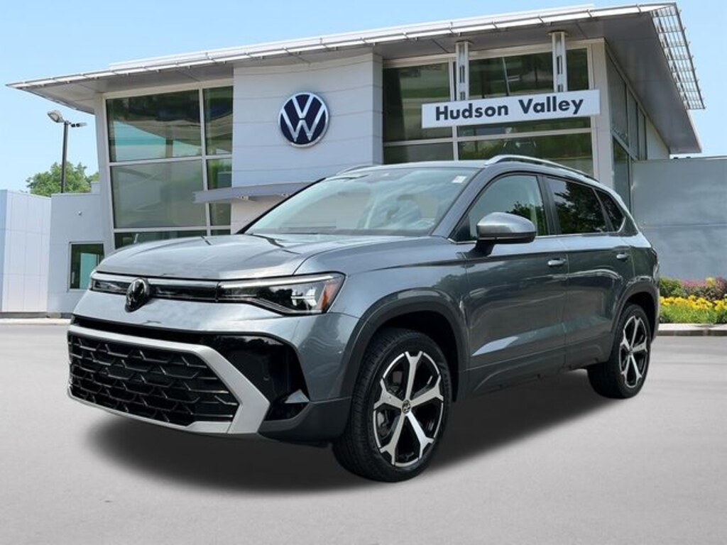 Used 2025 Volkswagen Taos 1.5T SEL SUV