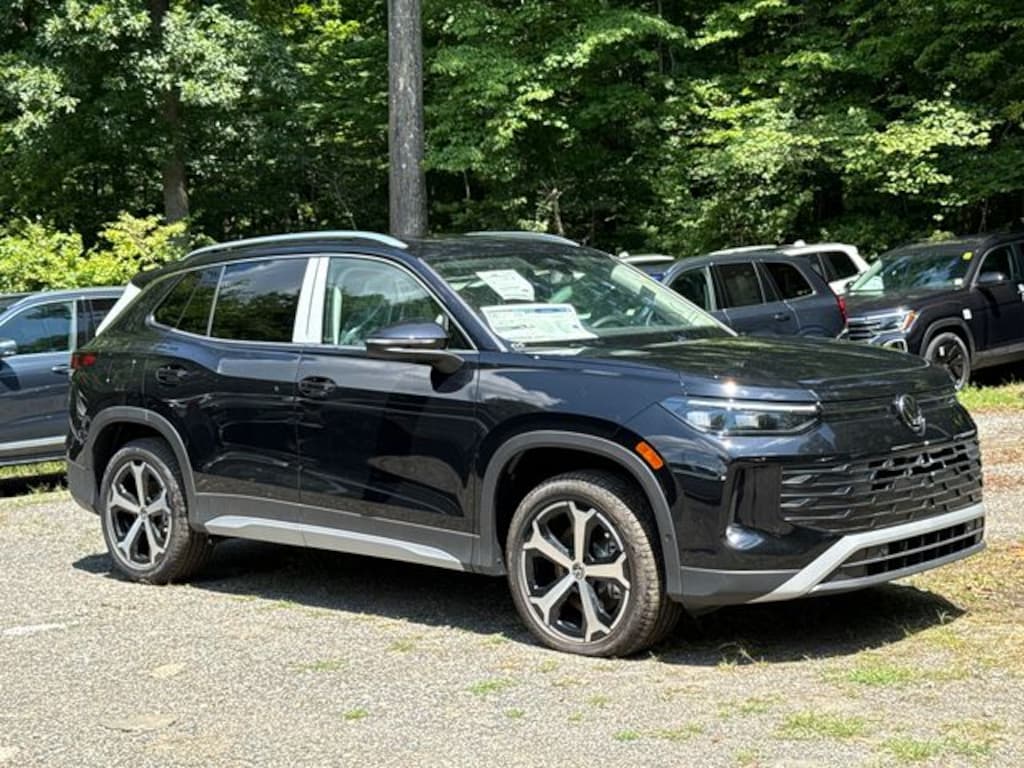 New 2026 Volkswagen Tiguan SE SUV
