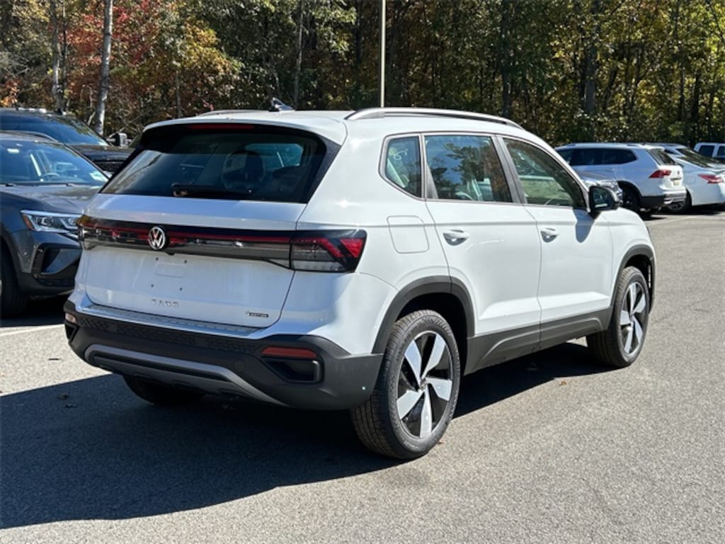 New 2025 Volkswagen Taos 1.5T S SUV