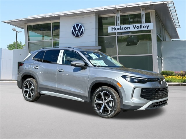 2025 Volkswagen Tiguan SE's photo