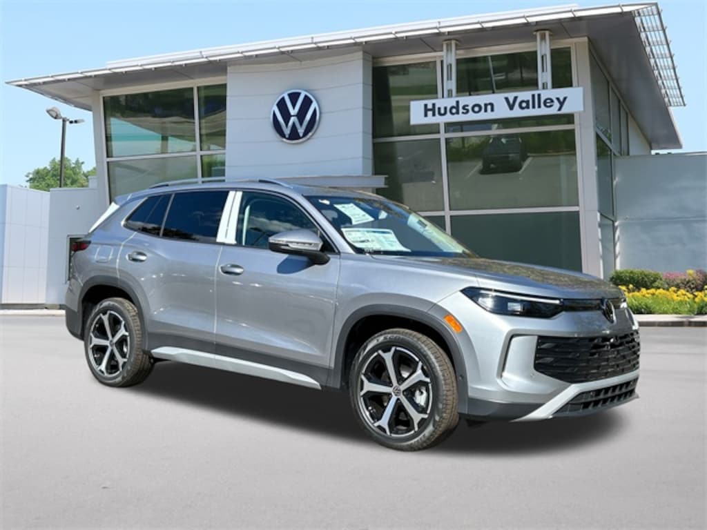 New 2025 Volkswagen Tiguan 2.0T SE SUV