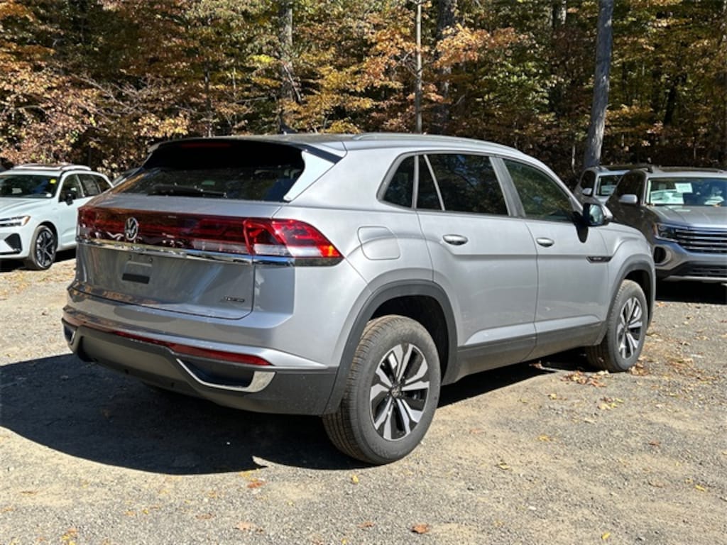 New 2026 Volkswagen Atlas Cross Sport 2.0T SE SUV