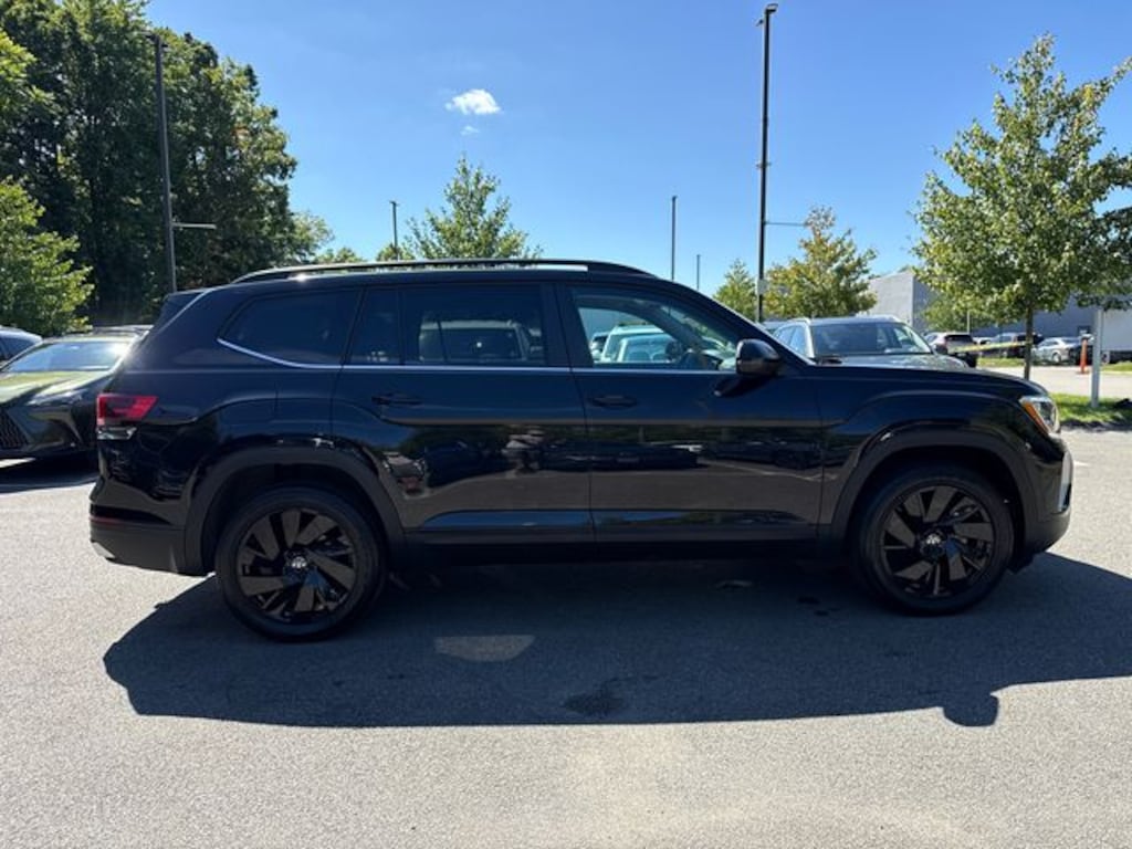 Certified 2024 Volkswagen Atlas 2.0T SE w/Technology SUV