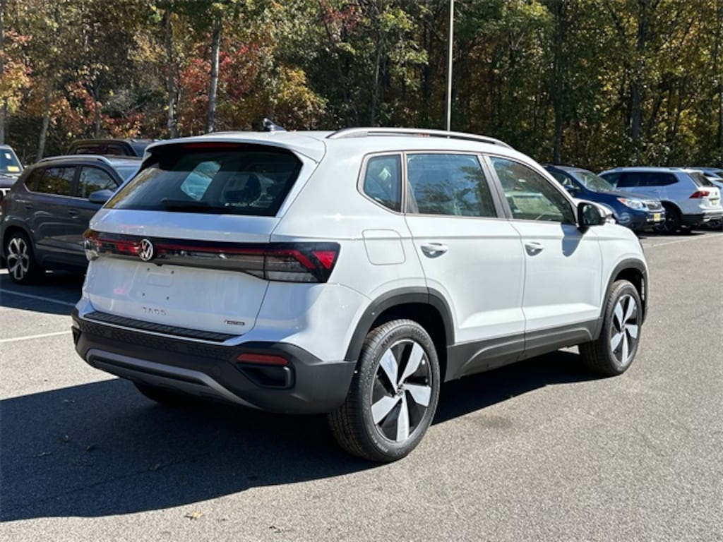 New 2025 Volkswagen Taos 1.5T S SUV