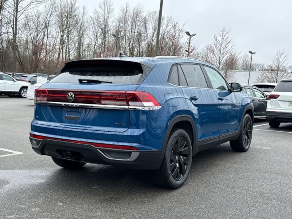 New 2026 Volkswagen Atlas Cross Sport 2.0T SE w/Technology SUV