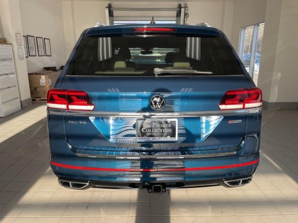 Certified 2022 Volkswagen Atlas 3.6L V6 SEL Premium R-Line SUV