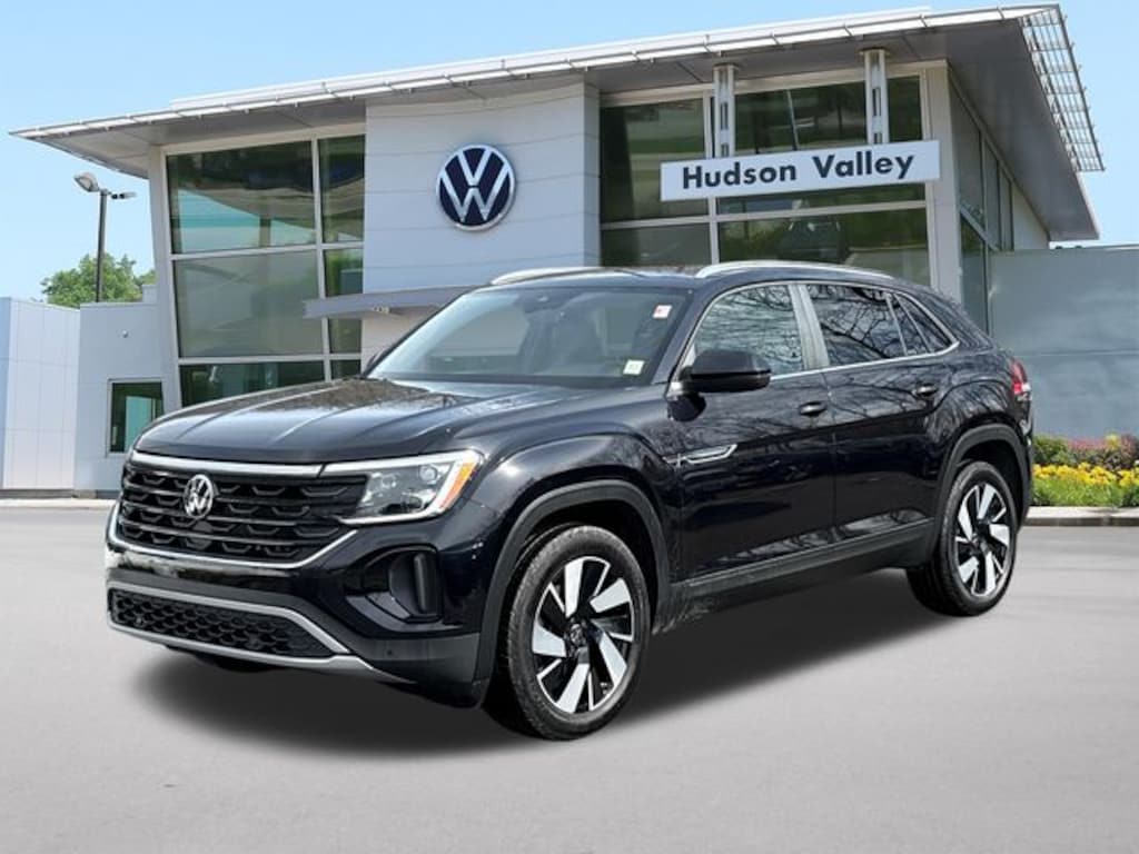 Certified 2025 Volkswagen Atlas Cross Sport 2.0T SE w/Technology SUV