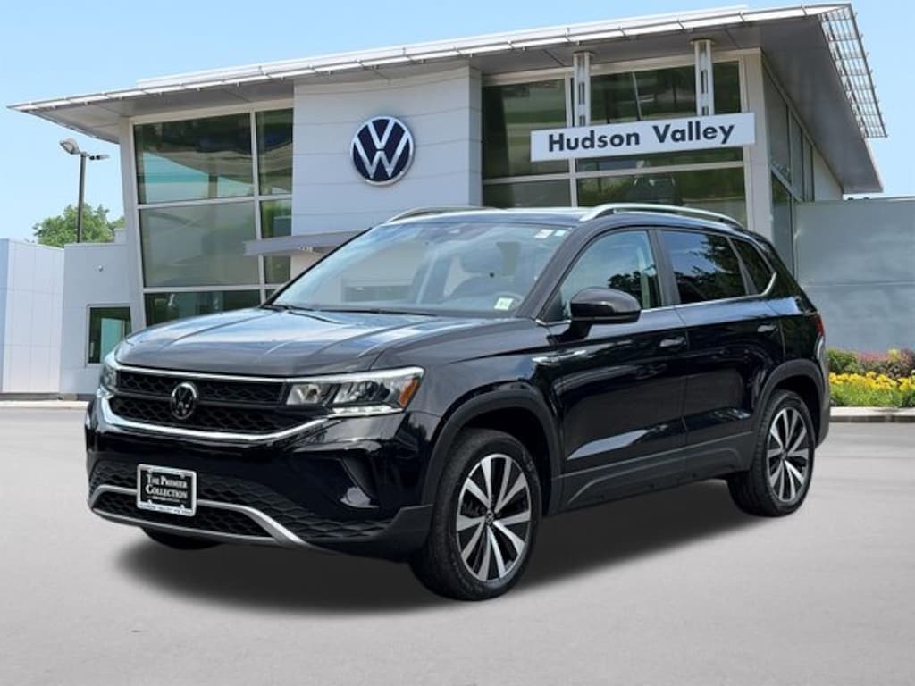 Used 2023 Volkswagen Taos 1.5T SE SUV