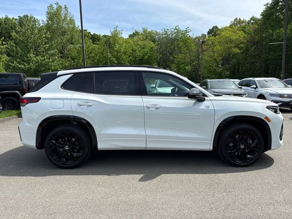 Certified 2026 Volkswagen Tiguan 2.0T SE R-Line Black SUV
