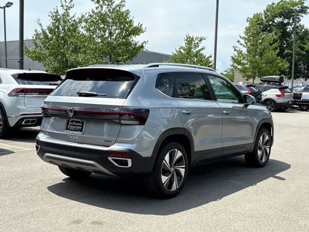Certified 2025 Volkswagen Taos 1.5T SE SUV
