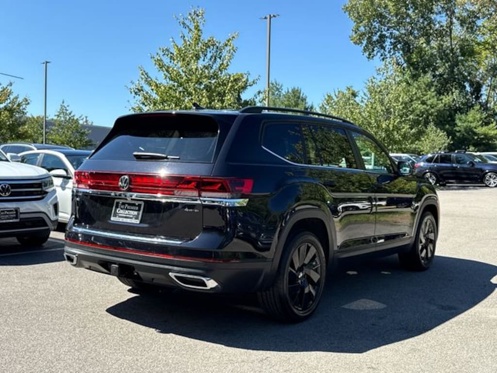 Certified 2024 Volkswagen Atlas 2.0T SE w/Technology SUV