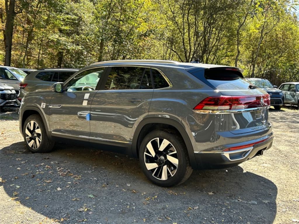 New 2025 Volkswagen Atlas Cross Sport 2.0T SEL SUV