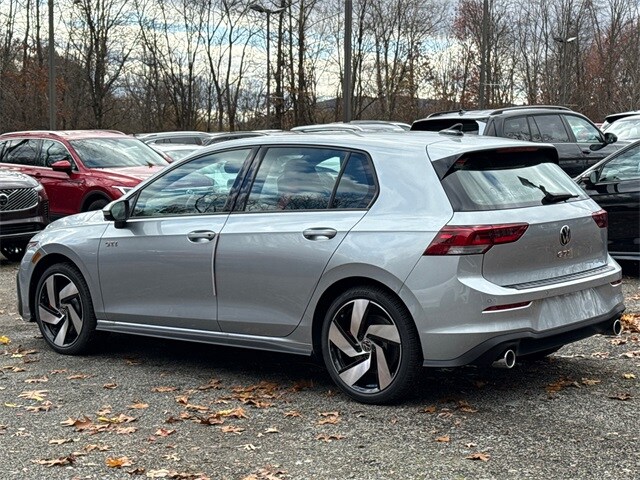 2026 Volkswagen Golf GTI S photo 4