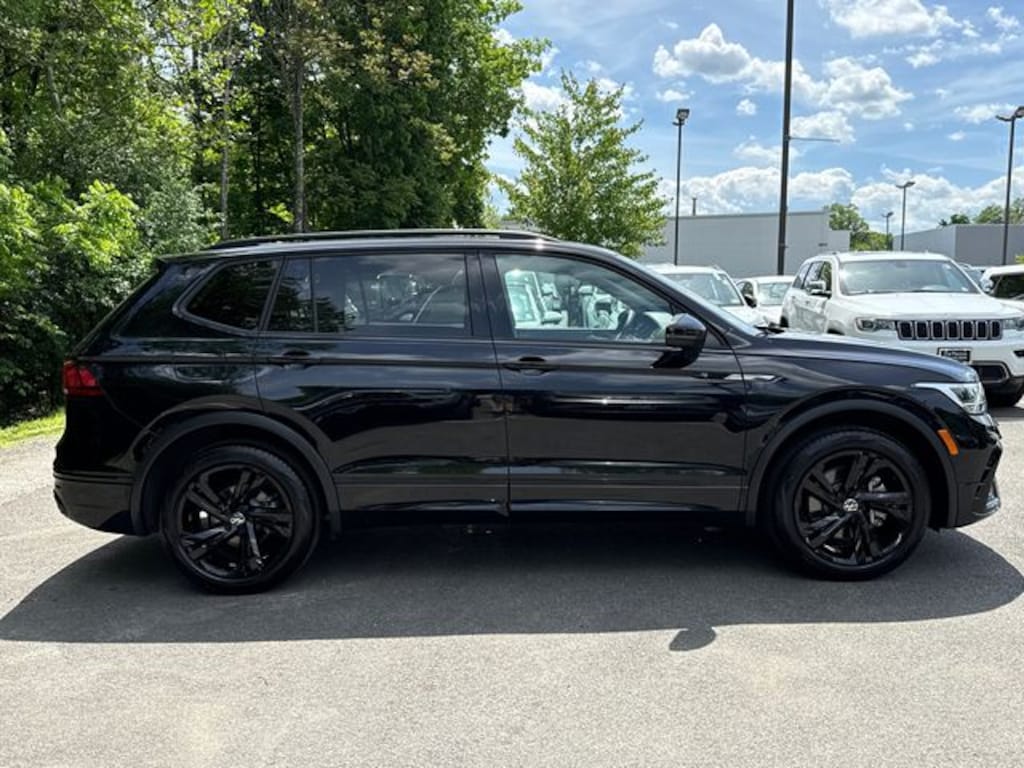Used 2023 Volkswagen Tiguan 2.0T SE R-Line Black SUV
