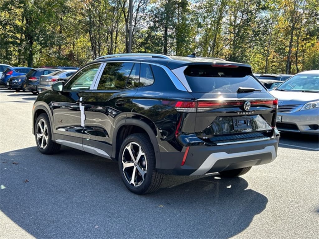 New 2025 Volkswagen Tiguan 2.0T SE SUV