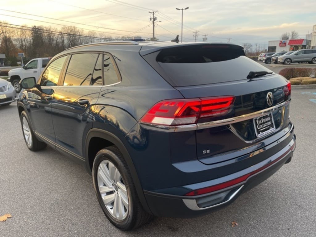 Certified 2022 Volkswagen Atlas Cross Sport 2.0T SE w/Technology SUV