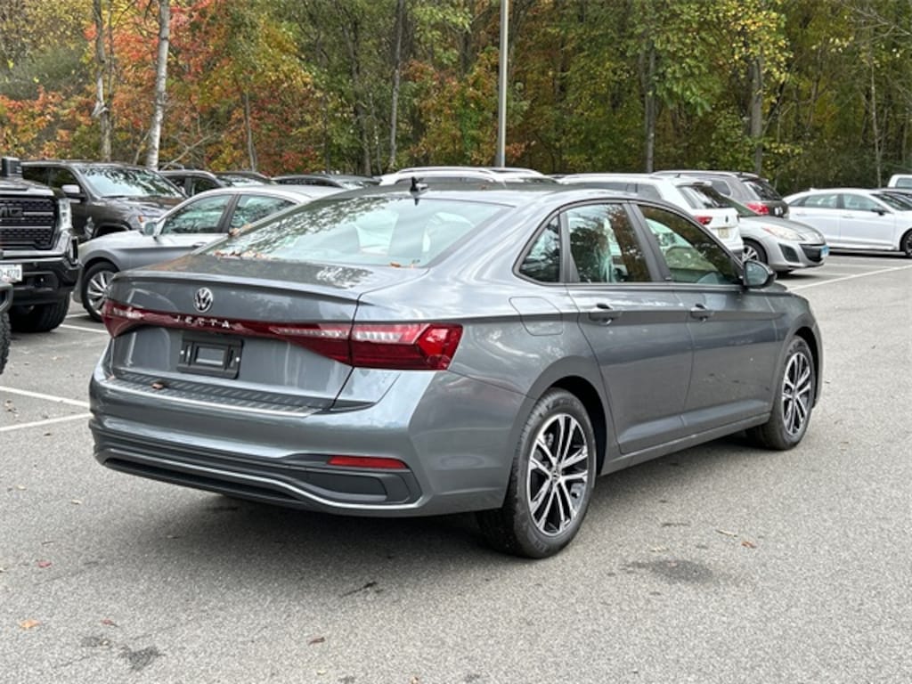 New 2025 Volkswagen Jetta 1.5T Sport Sedan