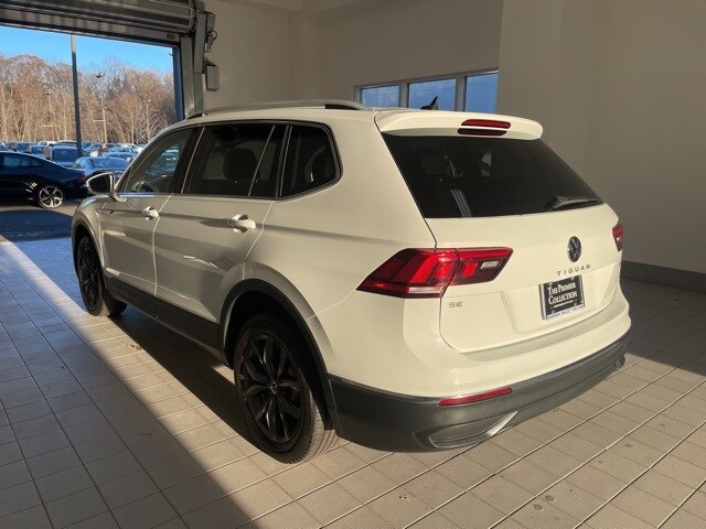 2022 Volkswagen Tiguan SE photo 2
