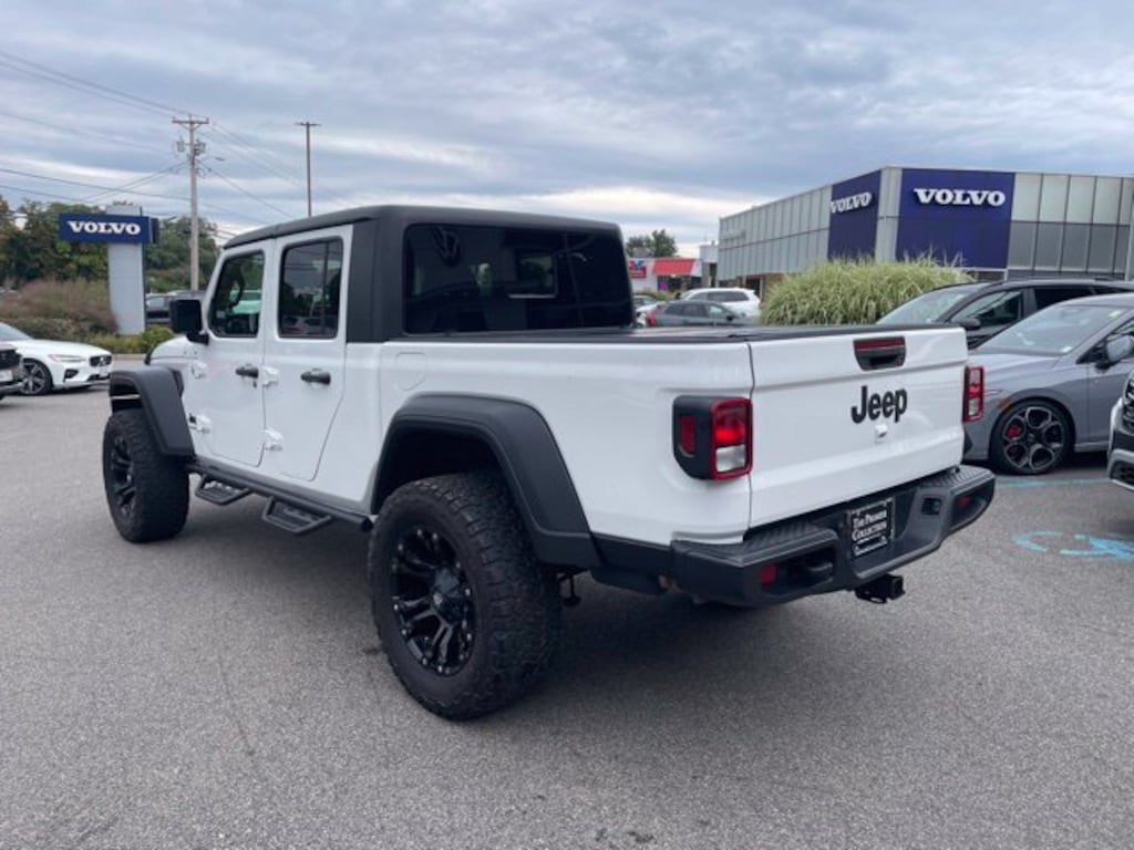 Used 2020 Jeep Gladiator Sport Truck Crew Cab