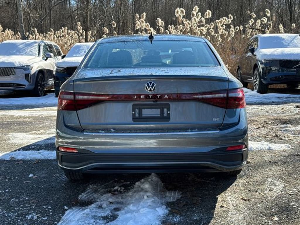 New 2026 Volkswagen Jetta 1.5T SE Sedan