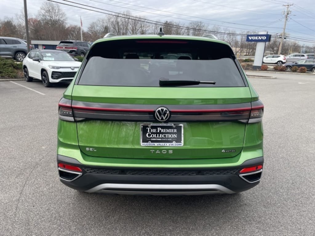 Certified 2025 Volkswagen Taos 1.5T SEL SUV