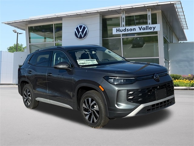 2026 Volkswagen Tiguan S's photo