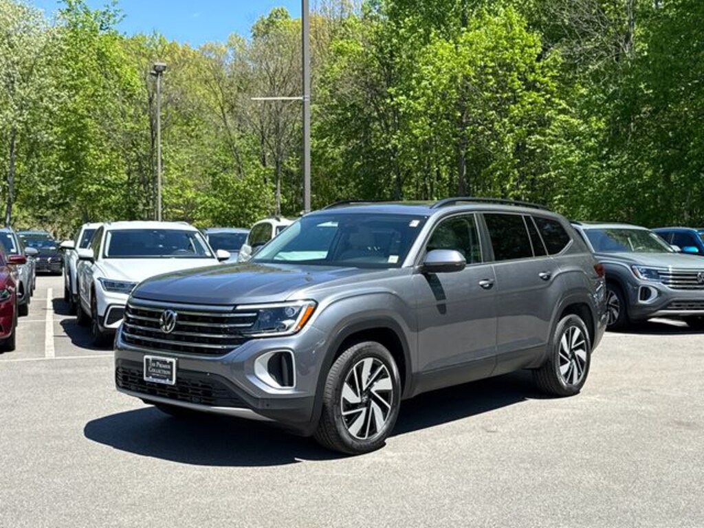 Certified 2025 Volkswagen Atlas 2.0T SE w/Technology SUV