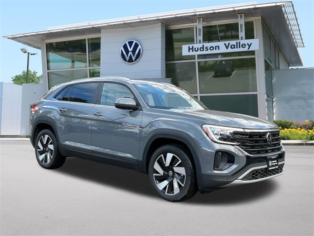 New 2025 Volkswagen Atlas Cross Sport 2.0T SE w/Technology SUV