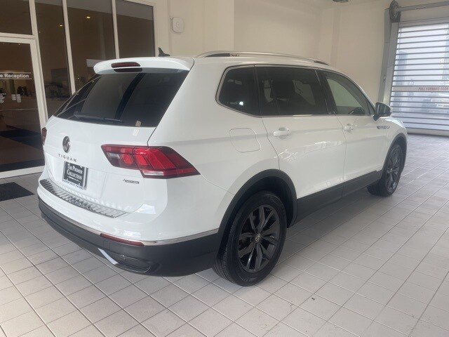 2022 Volkswagen Tiguan SE photo 3