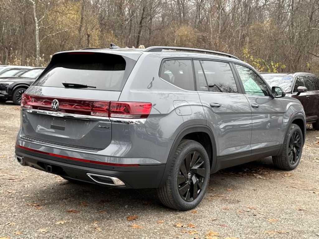 New 2026 Volkswagen Atlas SE w/Technology SUV