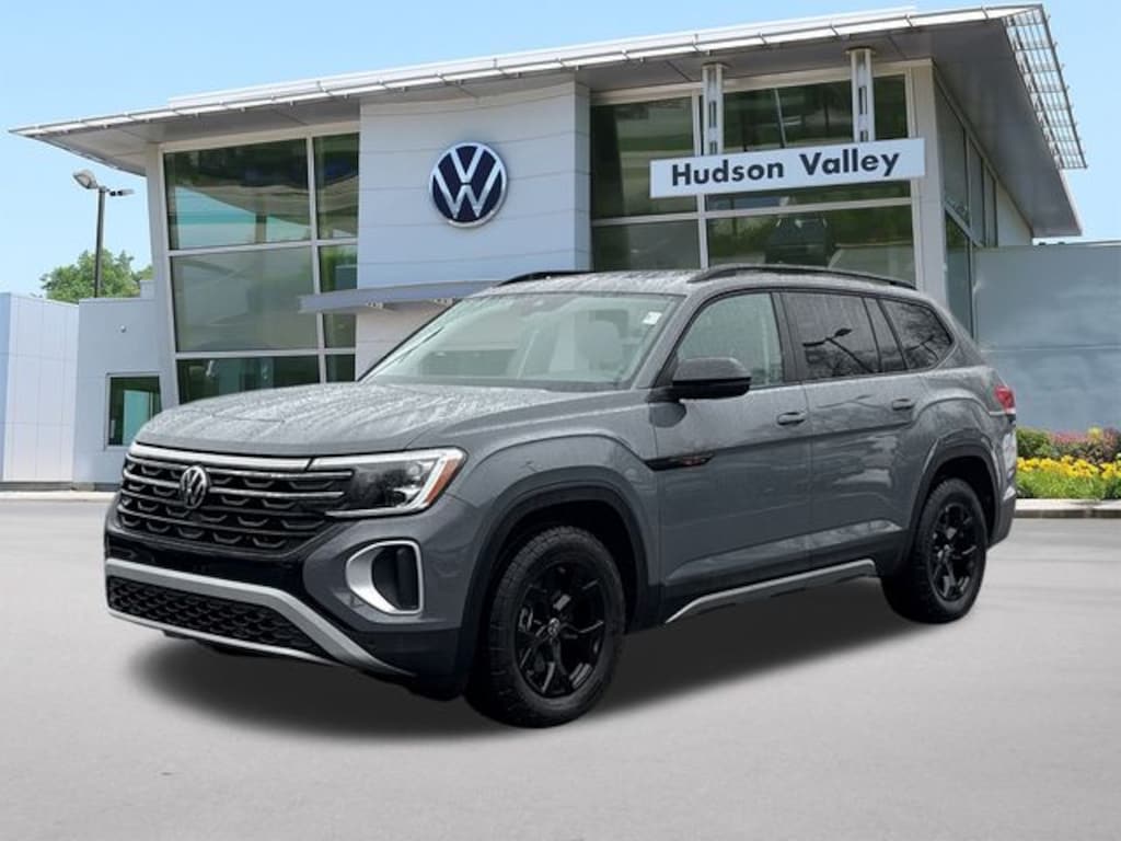 Certified 2025 Volkswagen Atlas 2.0T Peak Edition SUV