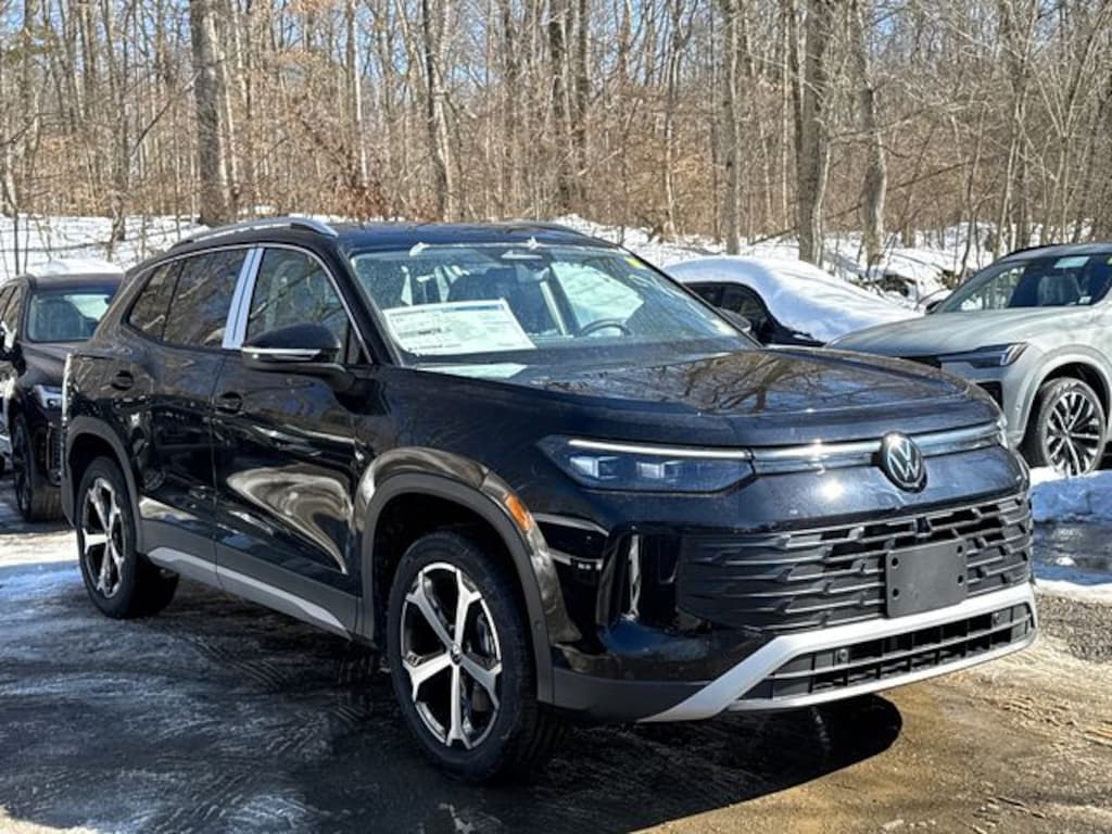 New 2026 Volkswagen Tiguan 2.0T SE SUV