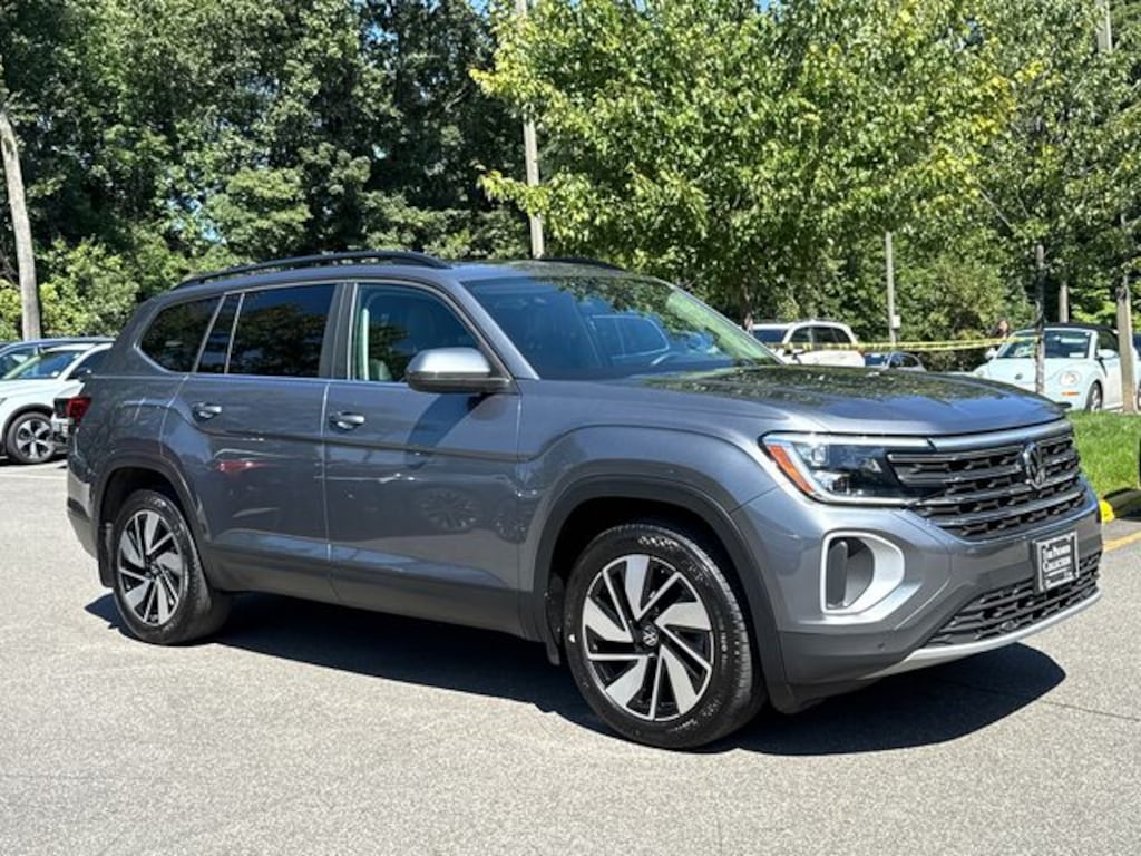 Certified 2024 Volkswagen Atlas 2.0T SE w/Technology SUV