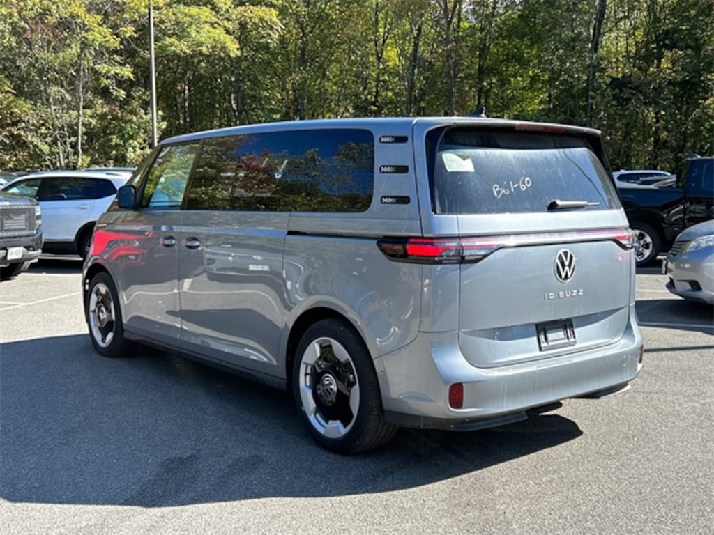 New 2025 Volkswagen ID. Buzz Pro S Van Passenger Van