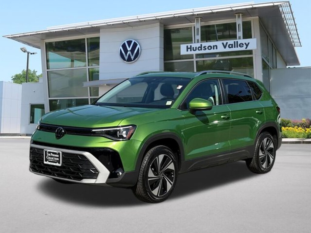 Used 2025 Volkswagen Taos 1.5T SE SUV