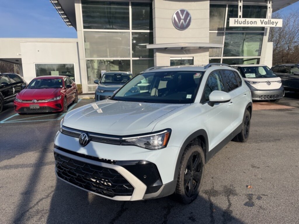 Certified 2025 Volkswagen Taos 1.5T SEL SUV