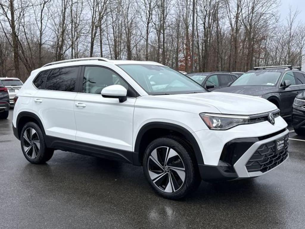 Certified 2025 Volkswagen Taos 1.5T SE SUV