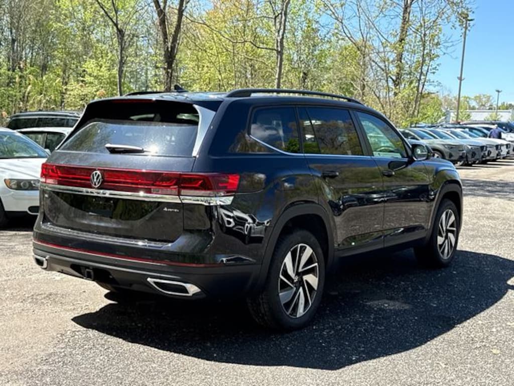New 2026 Volkswagen Atlas 2.0T SE w/Technology SUV