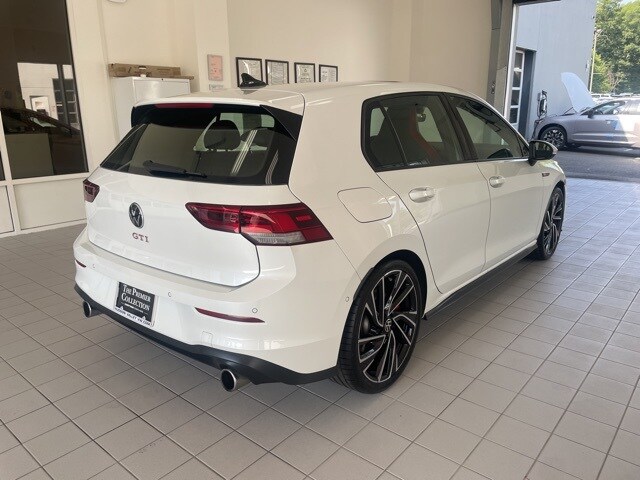 2024 Volkswagen Golf GTI Autobahn photo 4
