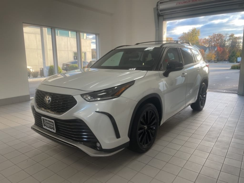 Used 2023 Toyota Highlander XSE SUV