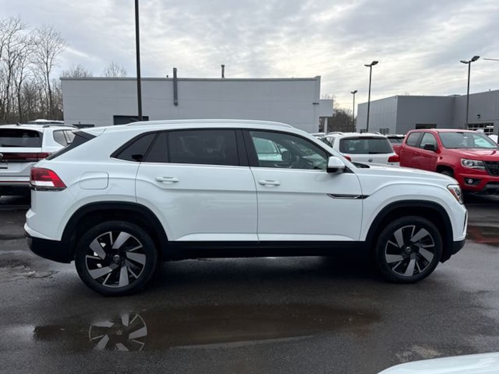 Certified 2024 Volkswagen Atlas Cross Sport 2.0T SE w/Technology SUV