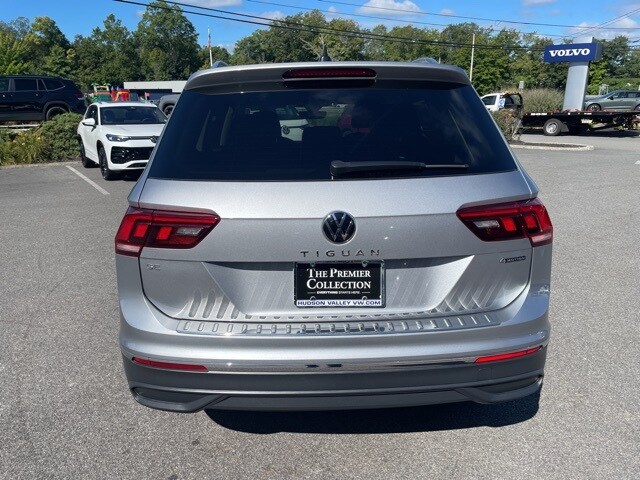 2022 Volkswagen Tiguan SE photo 3