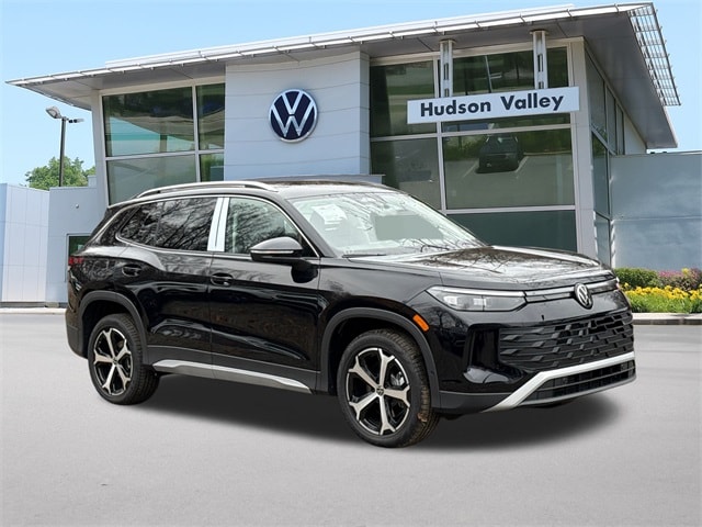 2026 Volkswagen Tiguan SE's photo