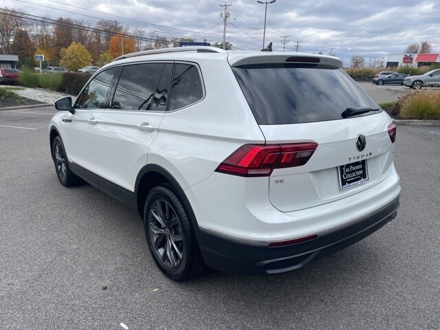 2023 Volkswagen Tiguan SE photo 2