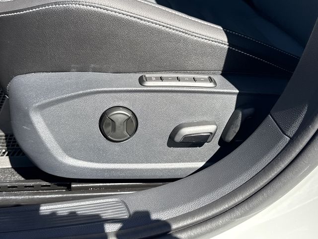 2026 Volkswagen Jetta SEL - Photo 13